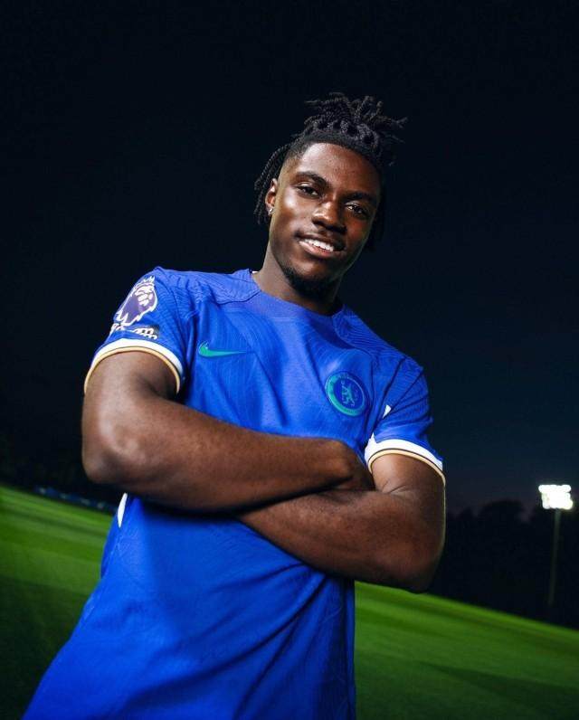 1692402590996039058.jpg laweiya.jpg